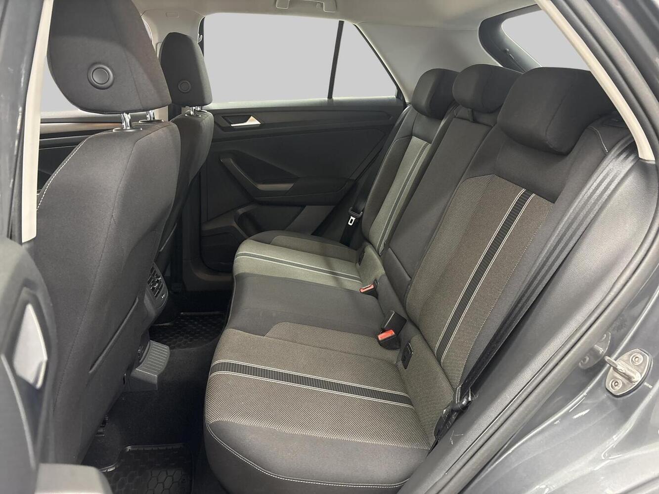 Volkswagen T-Roc vaihtoauto