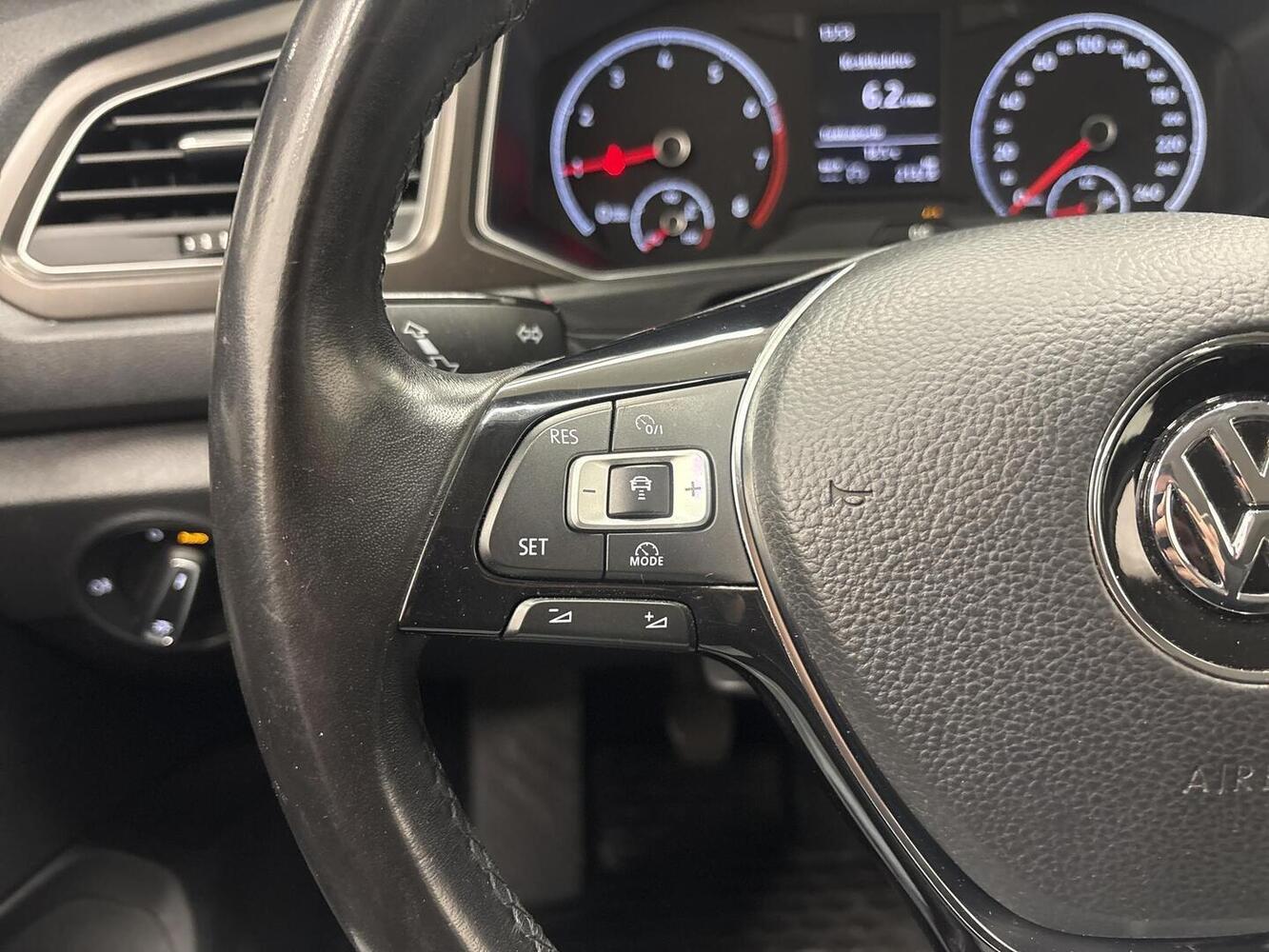 Volkswagen T-Roc vaihtoauto