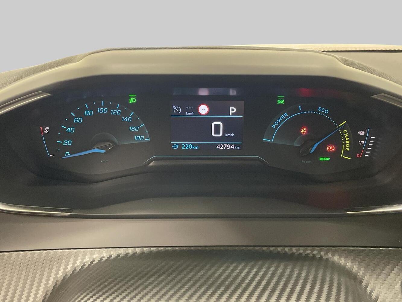 Peugeot e-2008 vaihtoauto