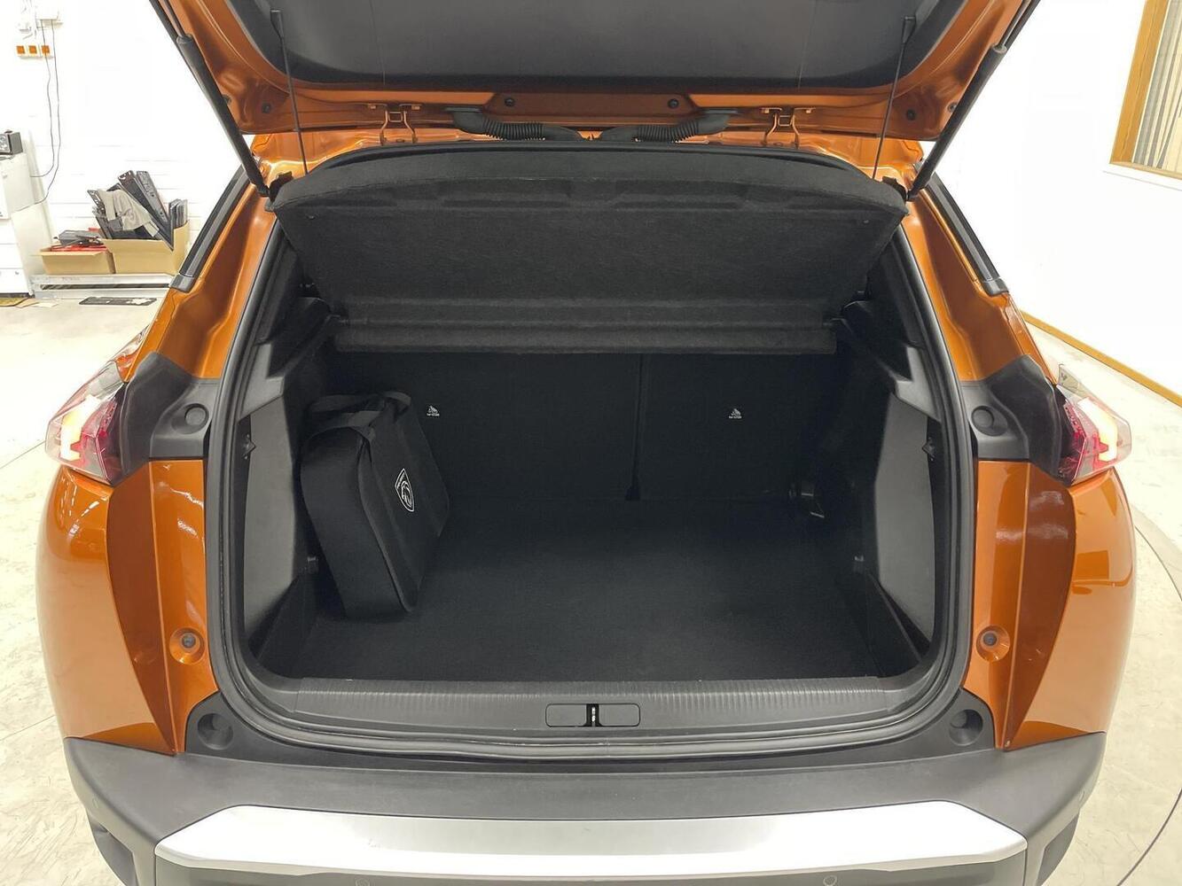 Peugeot e-2008 vaihtoauto