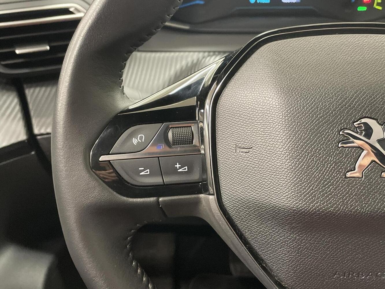 Peugeot e-2008 vaihtoauto