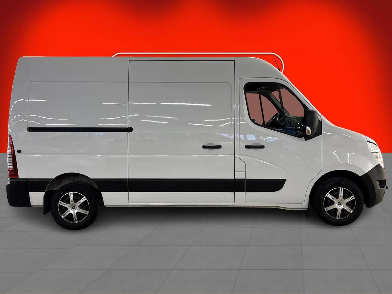 Nissan NV400 vaihtoauto