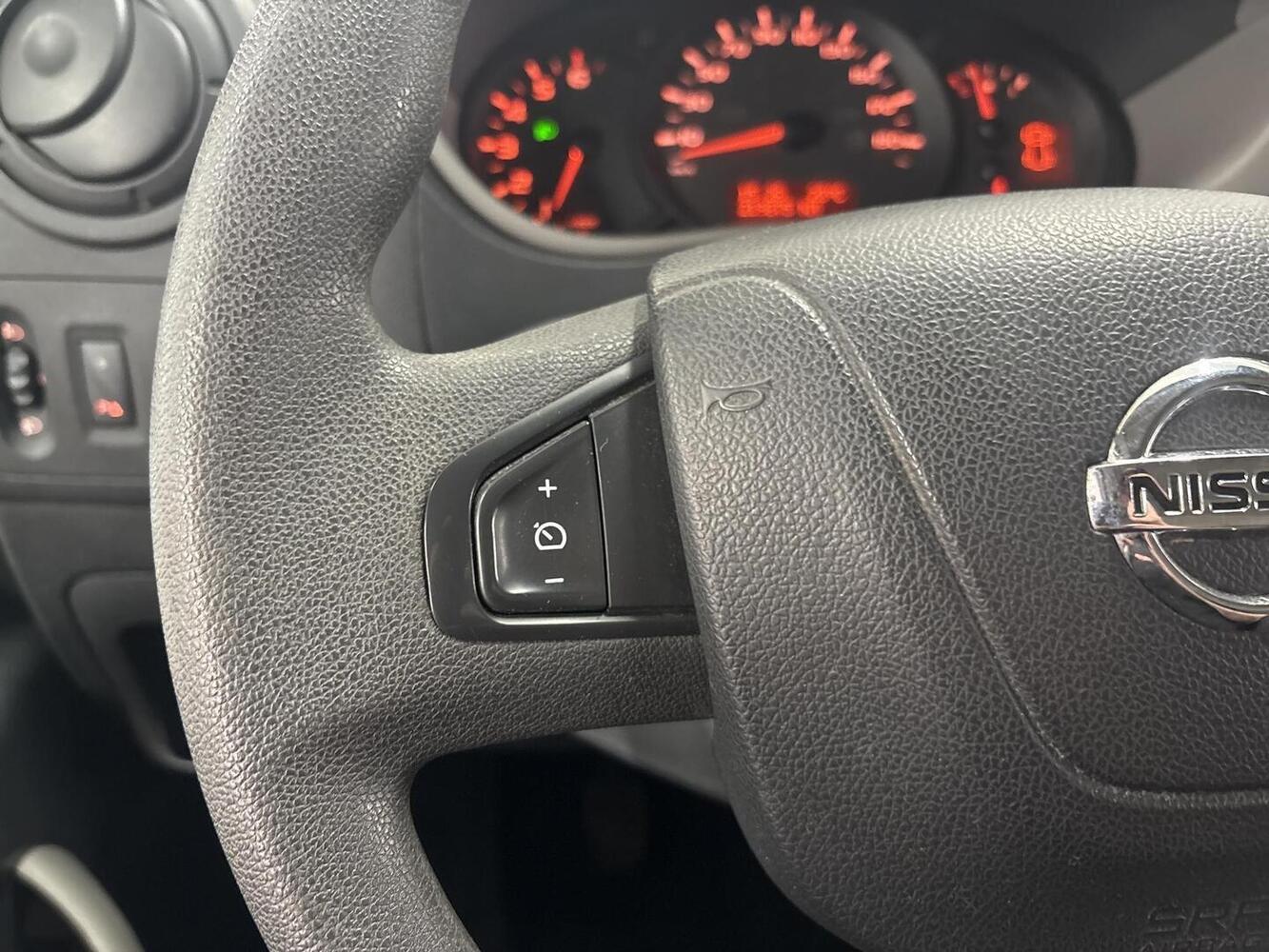 Nissan NV400 vaihtoauto