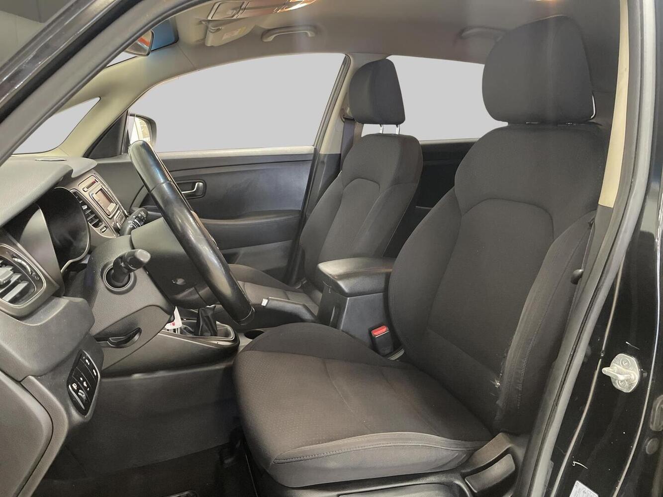 Kia Carens vaihtoauto
