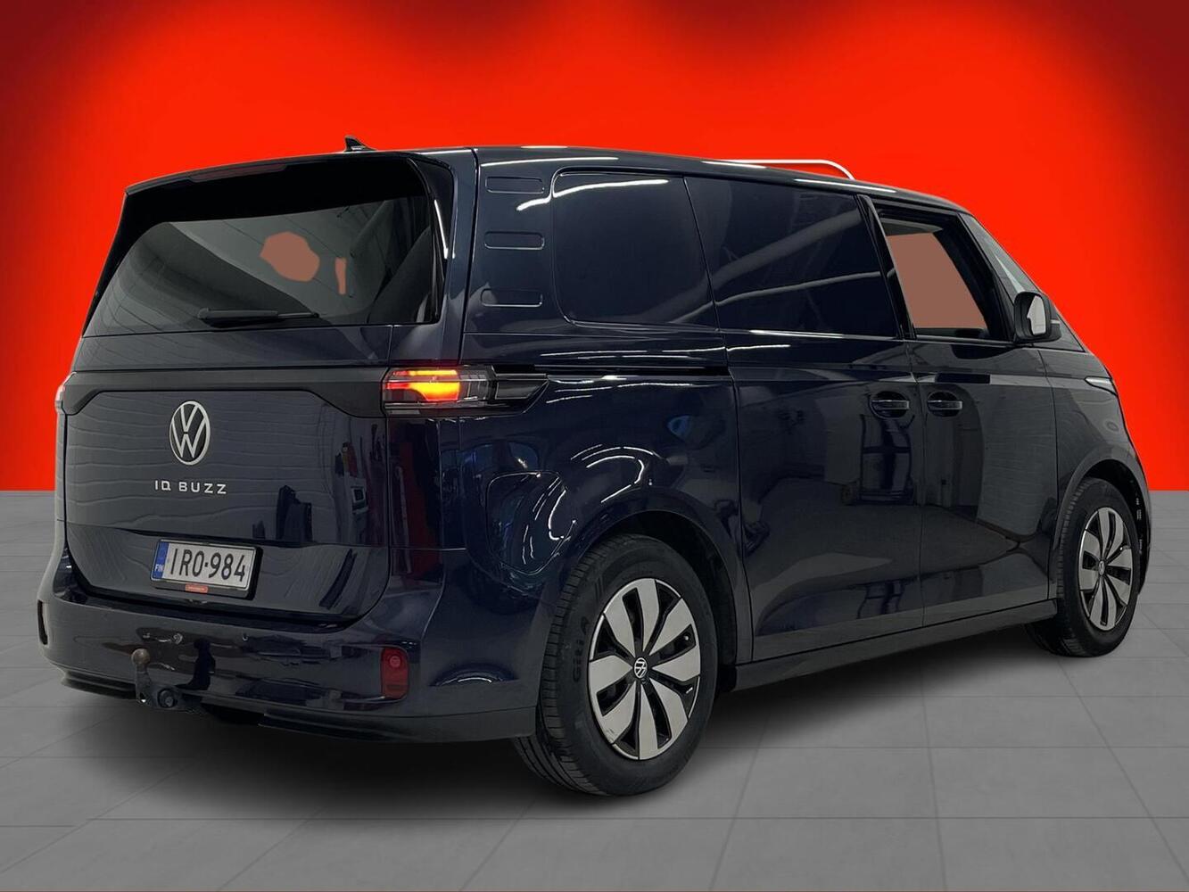 Volkswagen ID. Buzz Cargo vaihtoauto