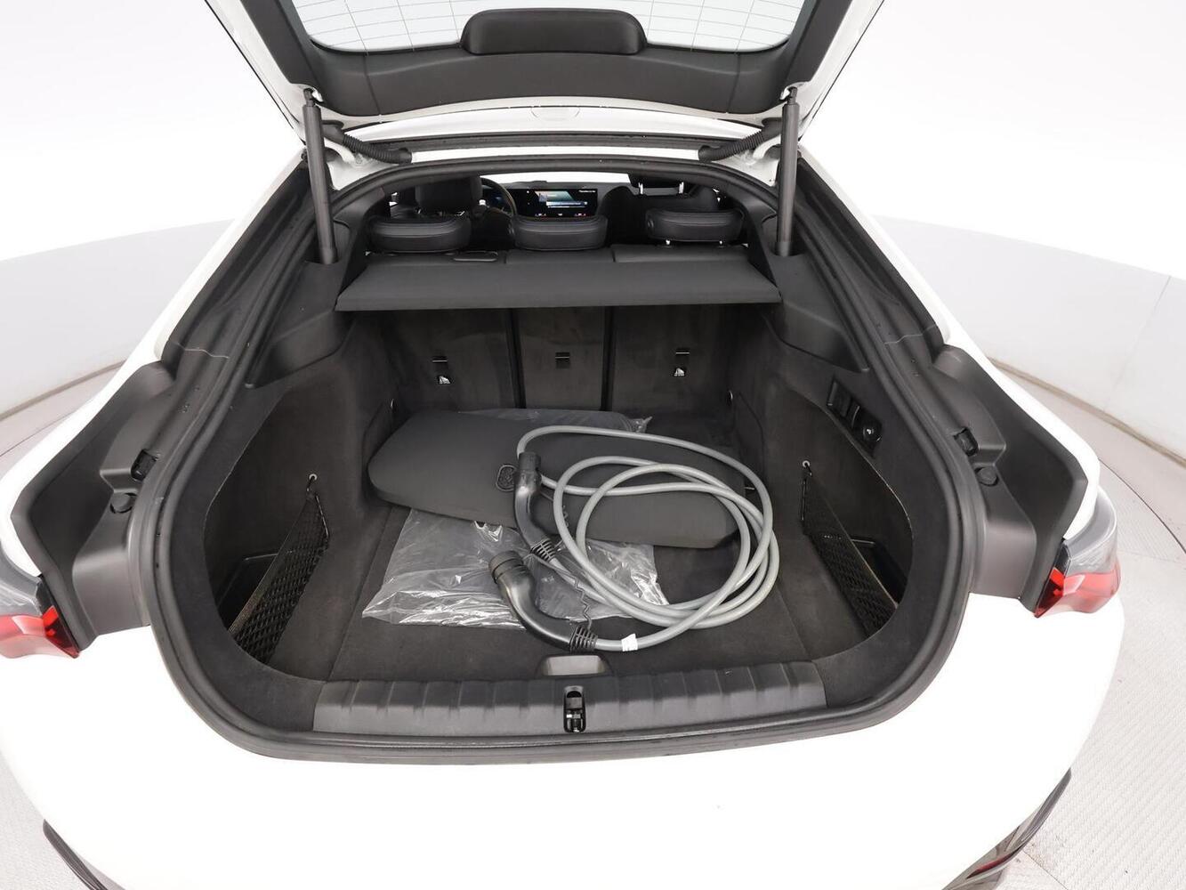 BMW i4 M50 vaihtoauto