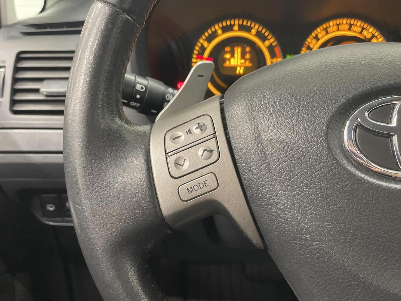 Toyota Auris vaihtoauto