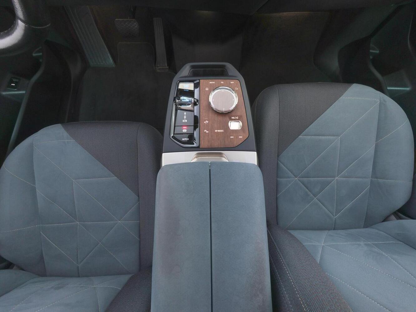 BMW iX vaihtoauto