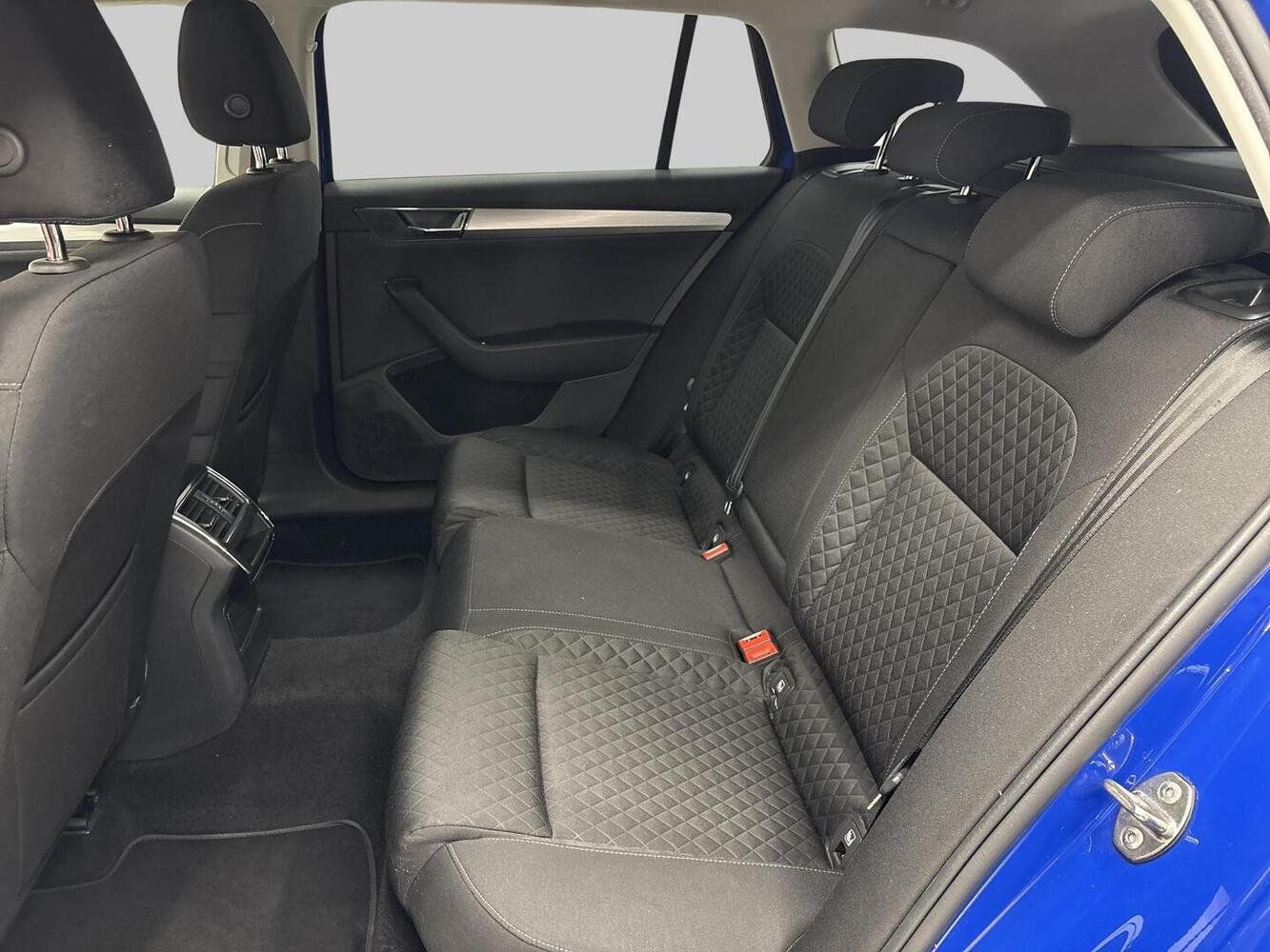 Skoda Superb Combi vaihtoauto