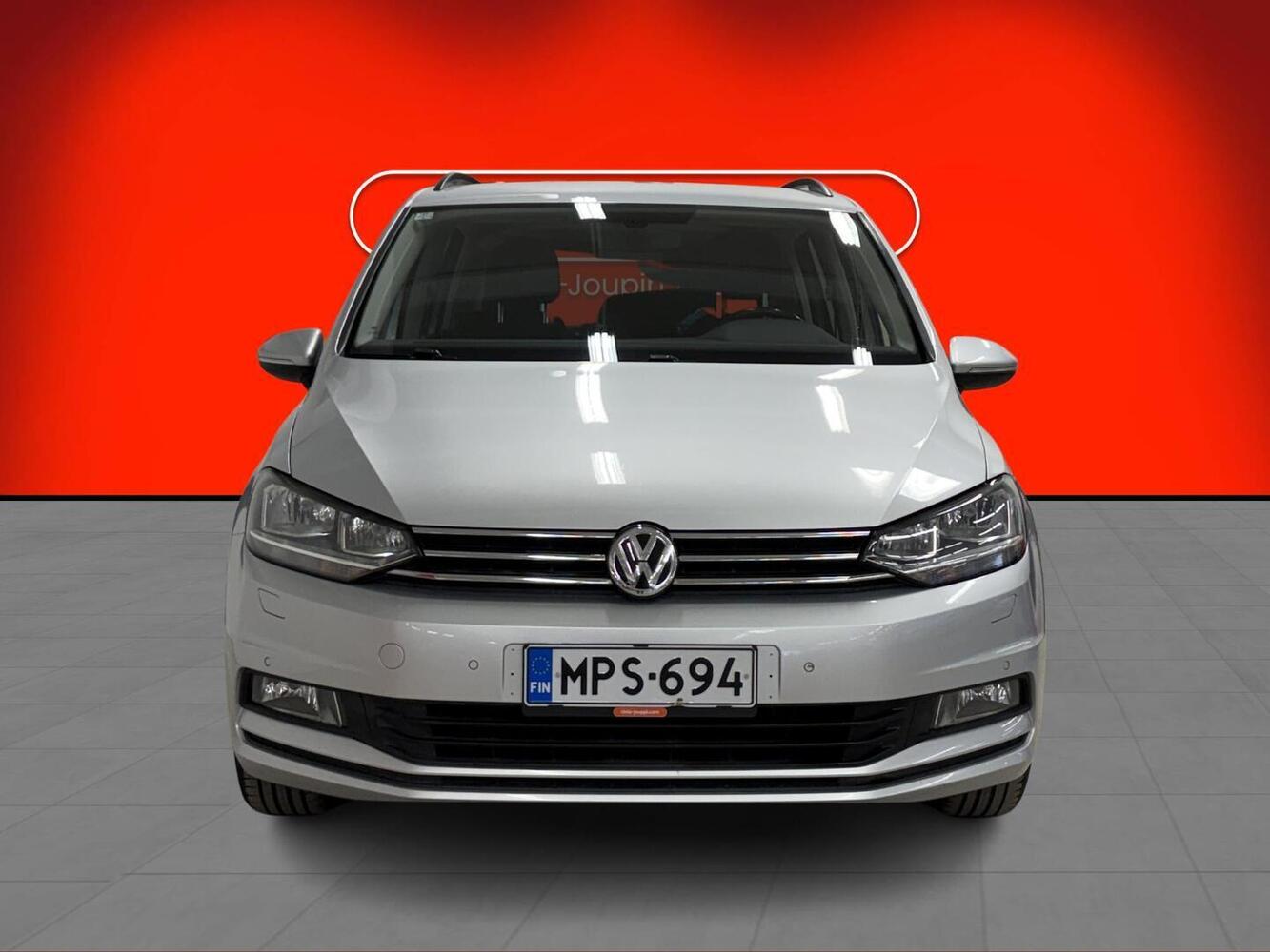 Volkswagen Touran vaihtoauto