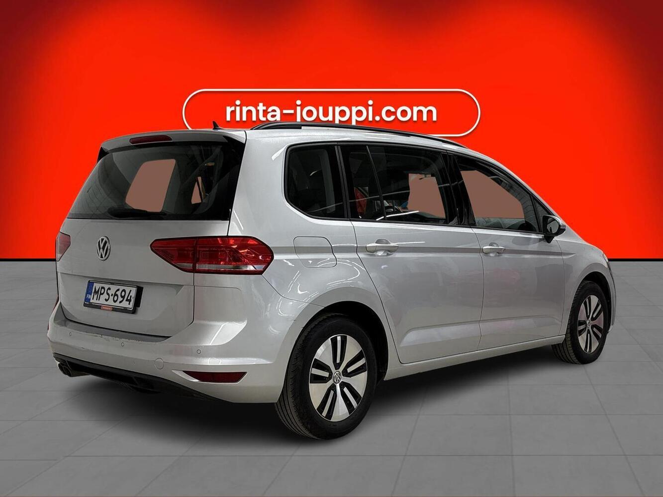 Volkswagen Touran vaihtoauto