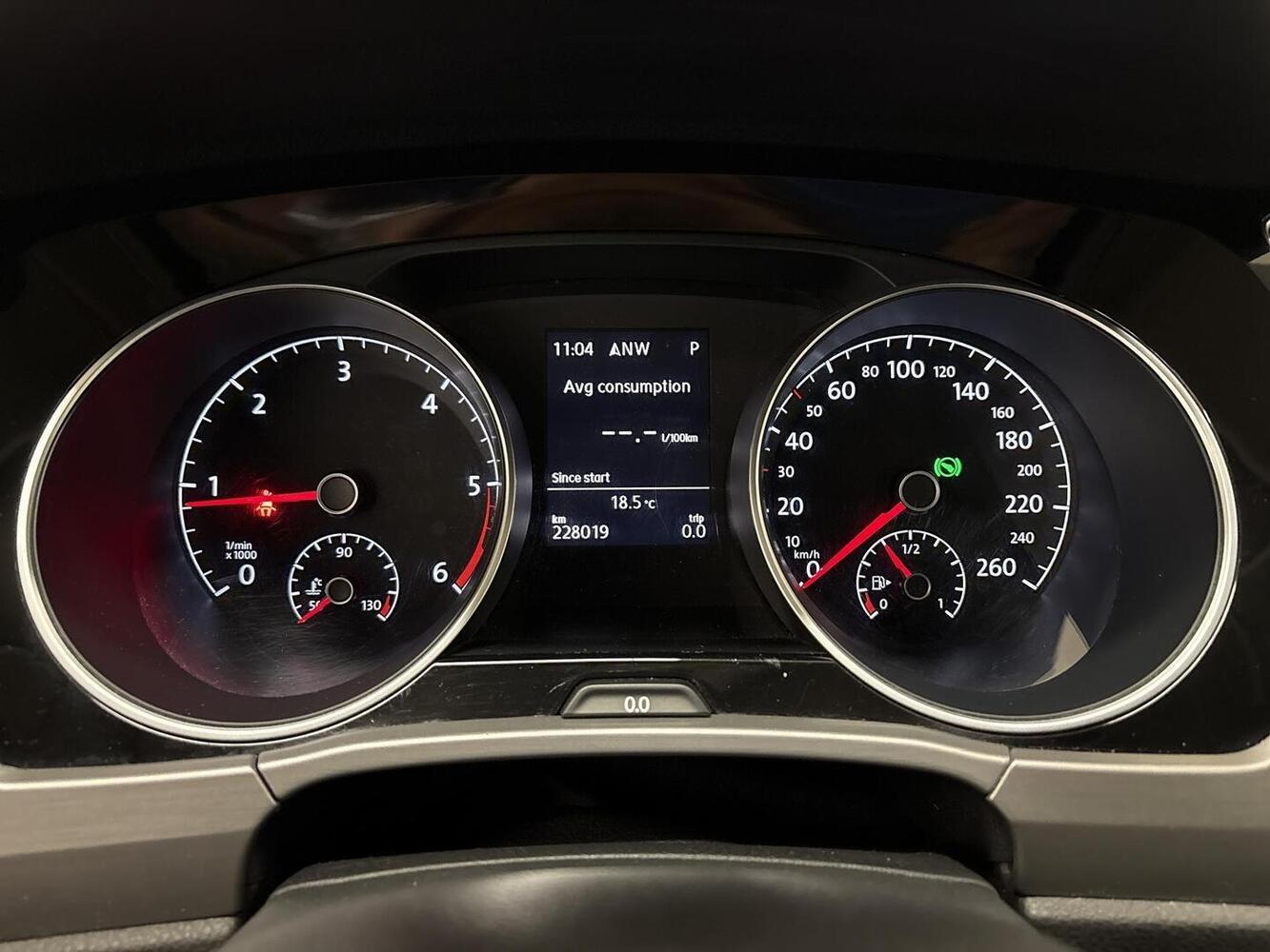 Volkswagen Touran vaihtoauto