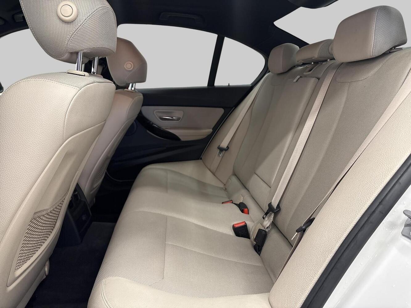 BMW 320 vaihtoauto