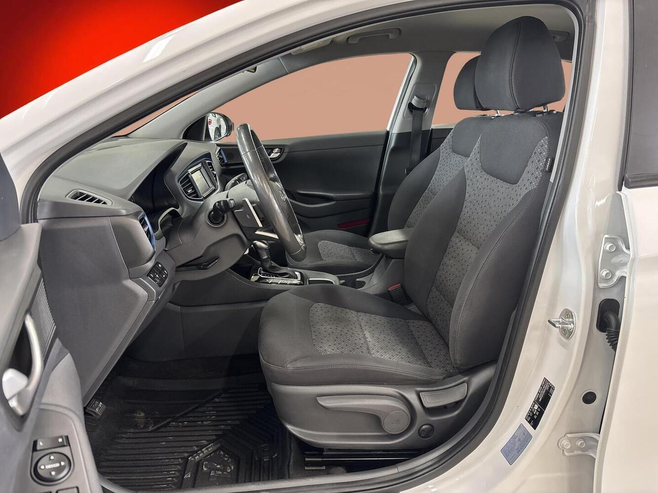 Hyundai IONIQ plug-in vaihtoauto