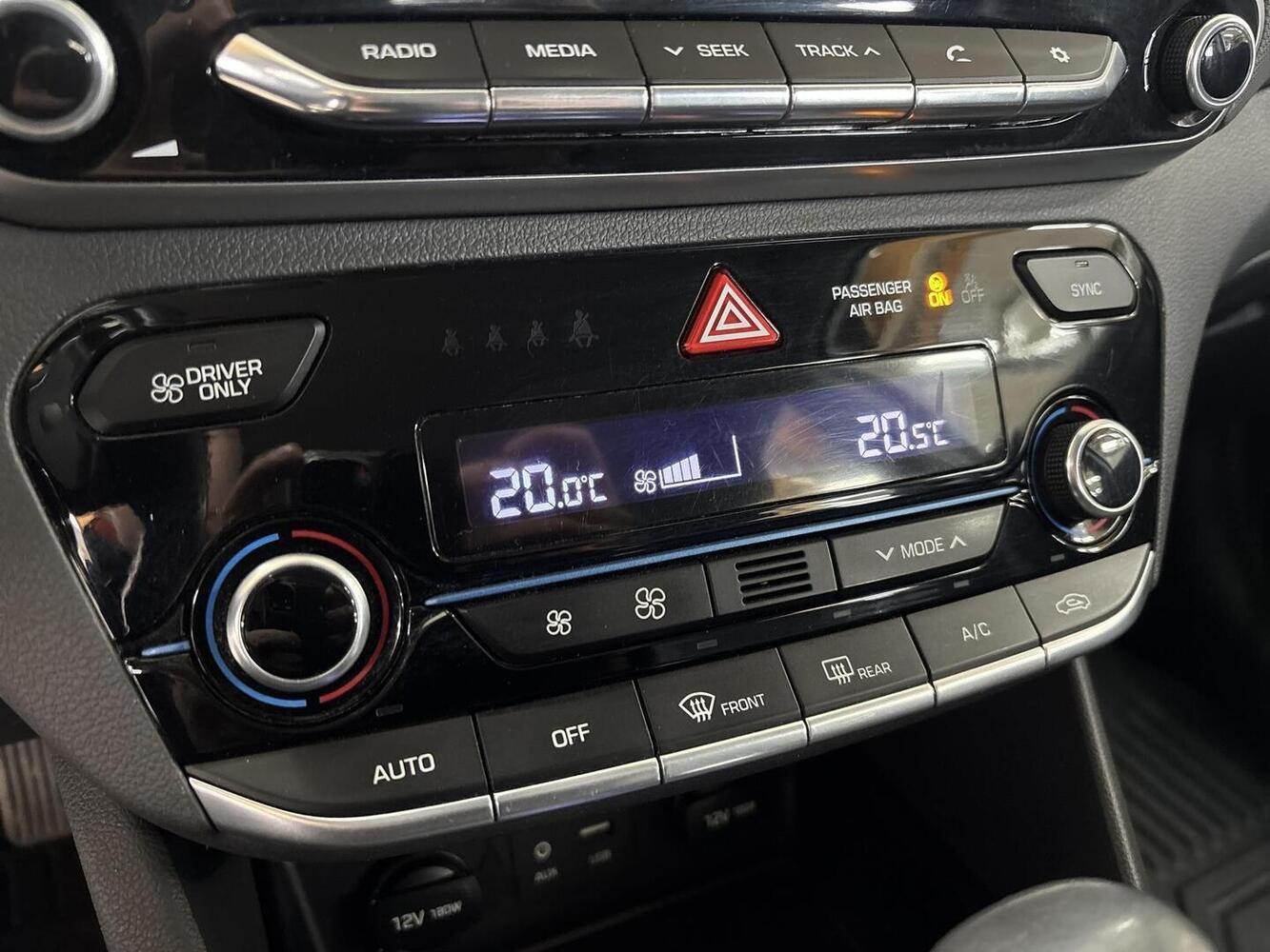Hyundai IONIQ plug-in vaihtoauto