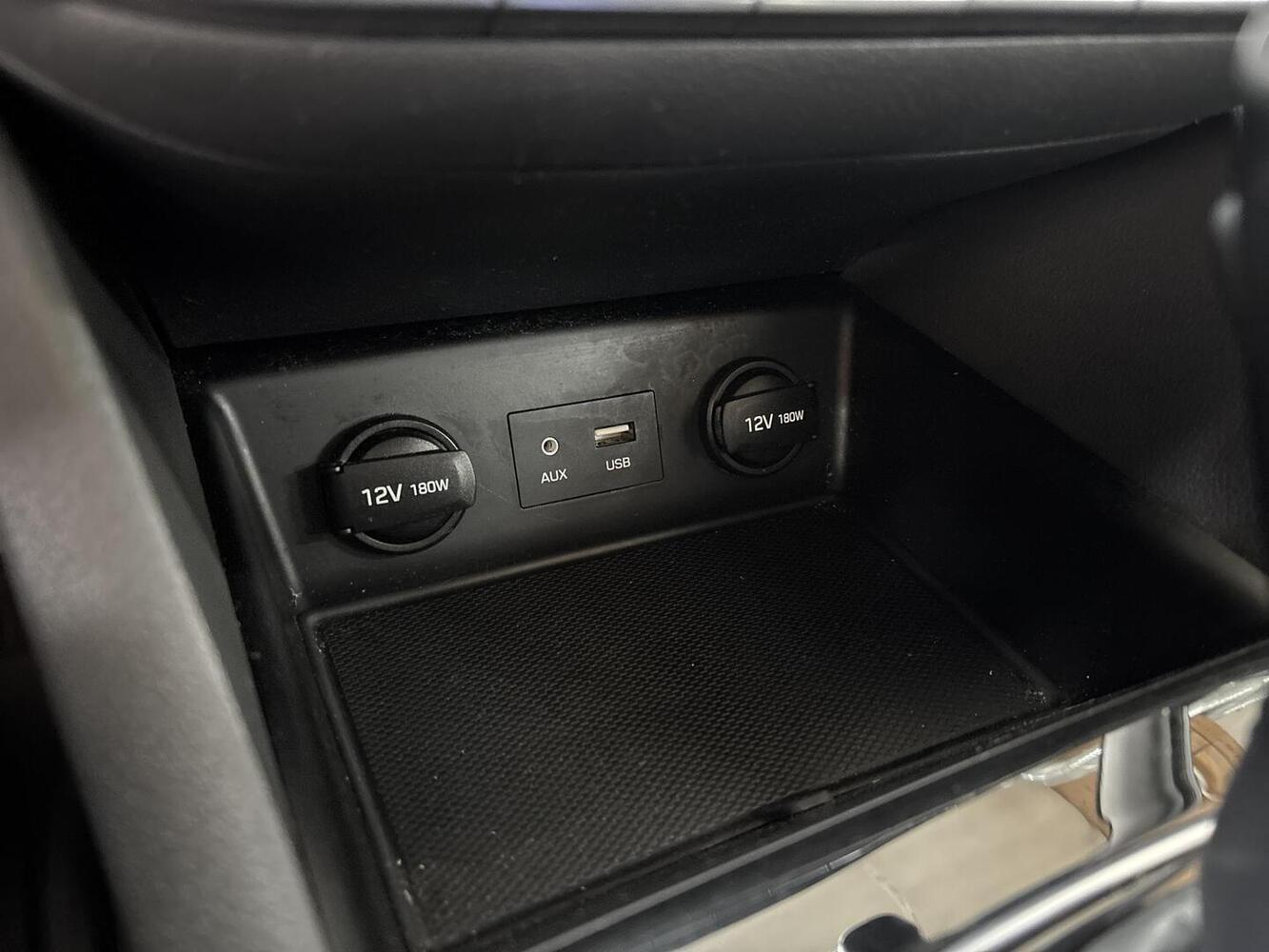 Hyundai IONIQ plug-in vaihtoauto
