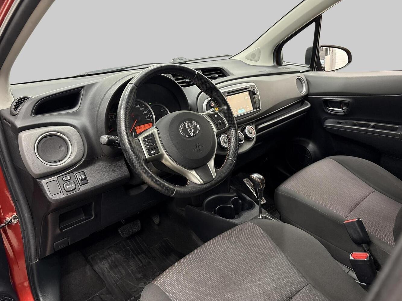 Toyota Yaris vaihtoauto