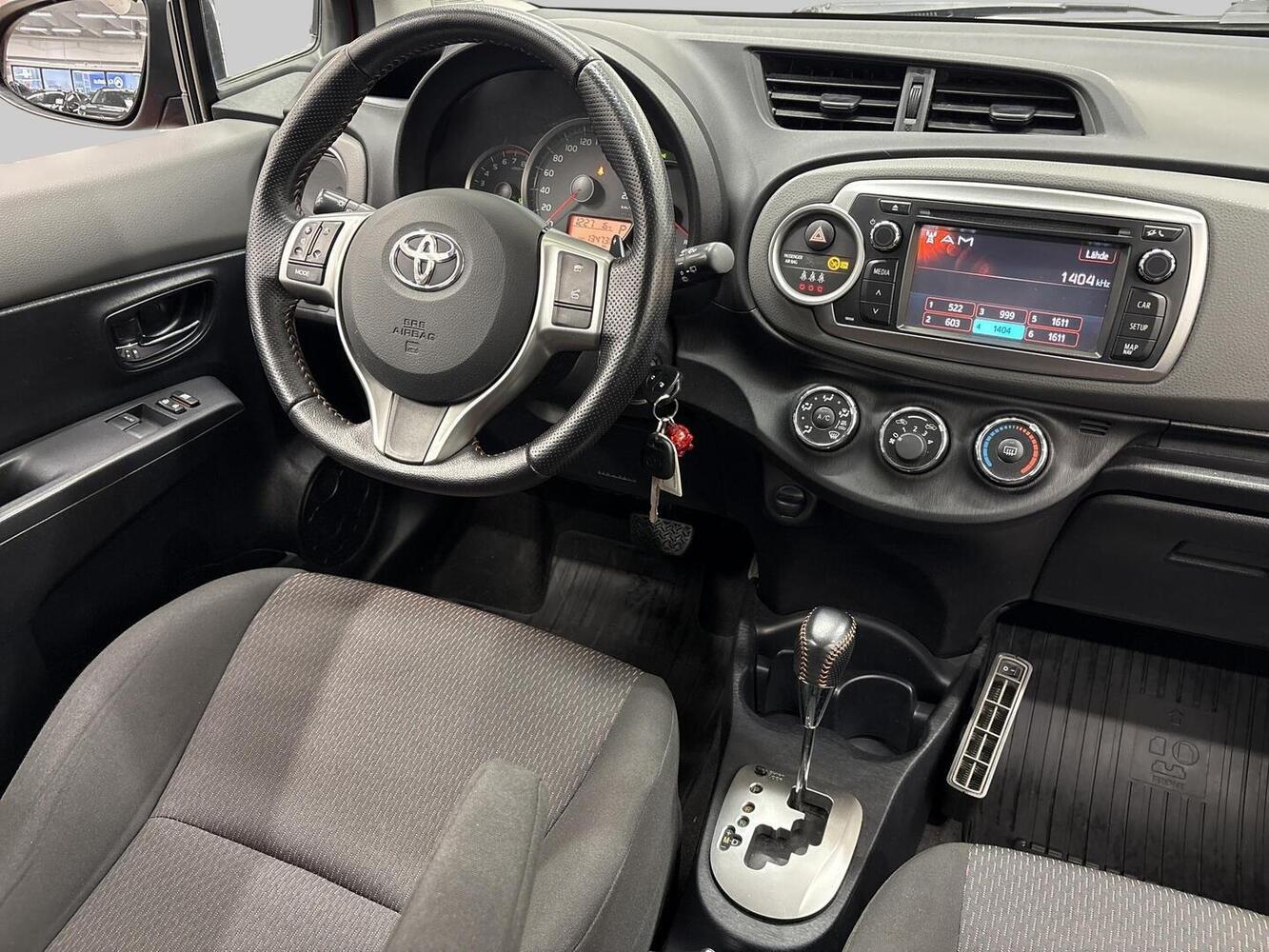 Toyota Yaris vaihtoauto