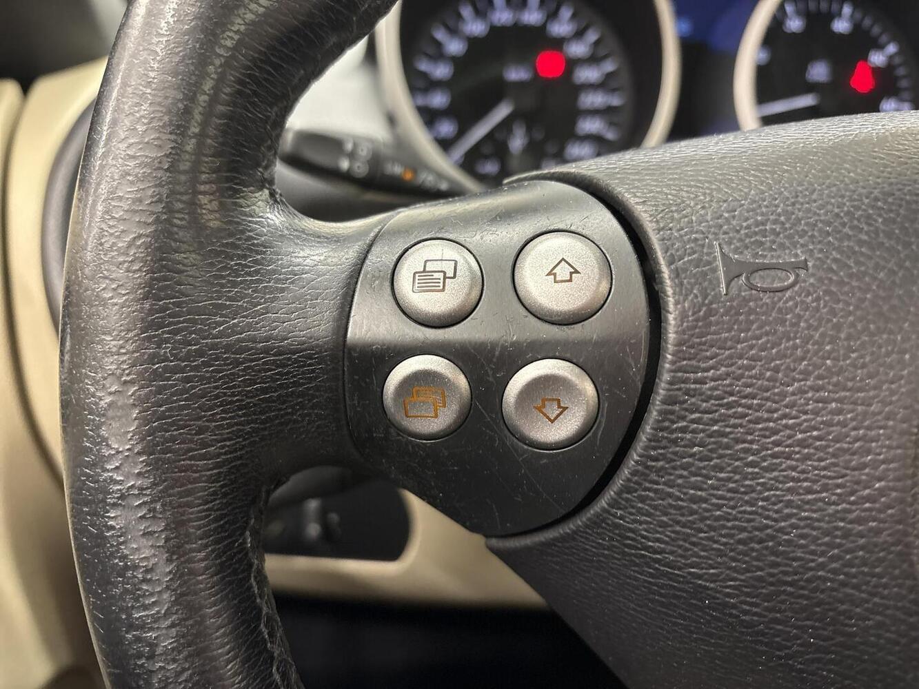 Mercedes-Benz SLK vaihtoauto