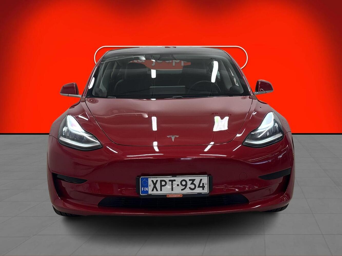 Tesla Model 3 vaihtoauto