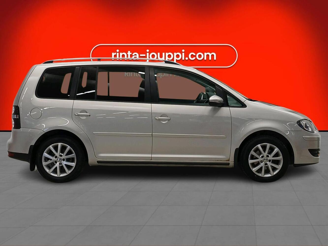 Volkswagen Touran vaihtoauto