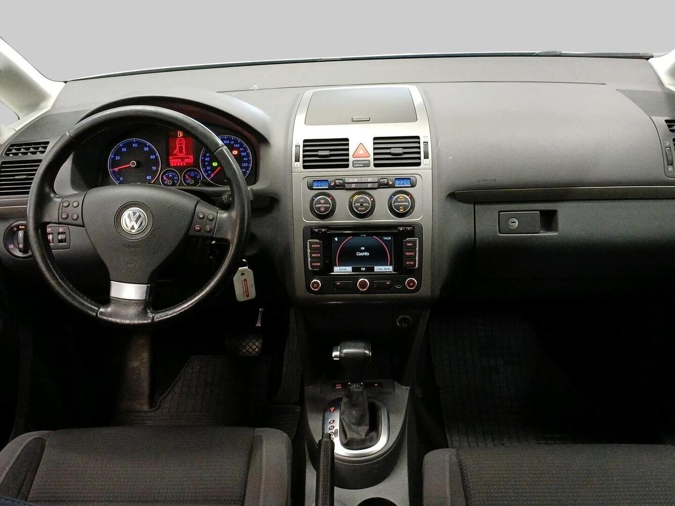 Volkswagen Touran vaihtoauto