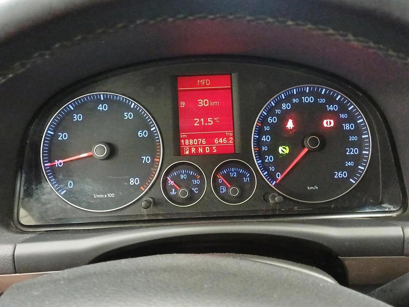 Volkswagen Touran vaihtoauto