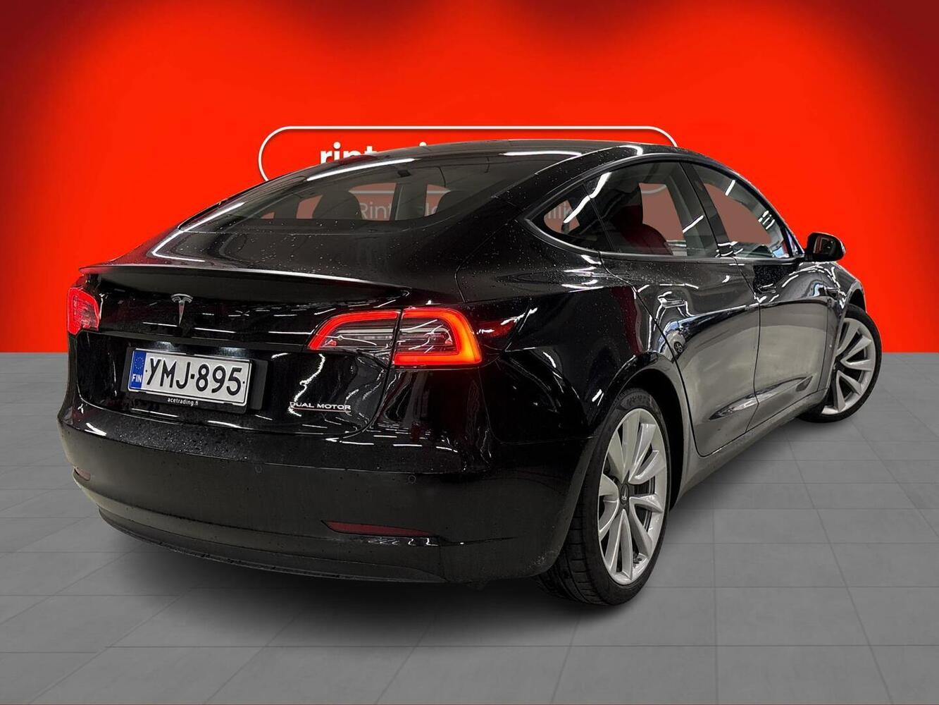 Tesla Model 3 vaihtoauto