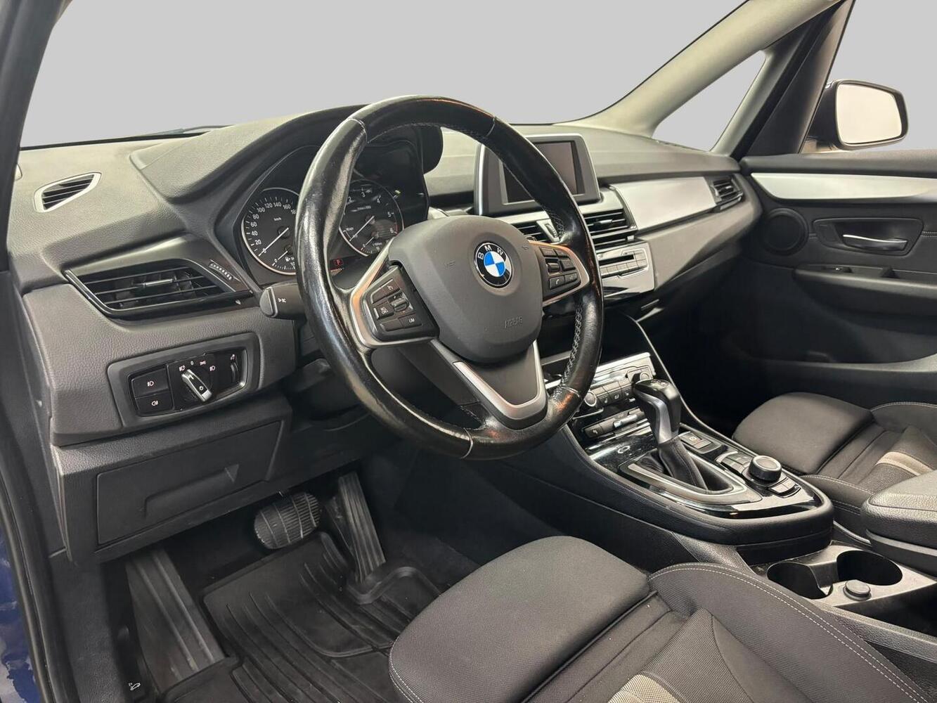 BMW 218 vaihtoauto