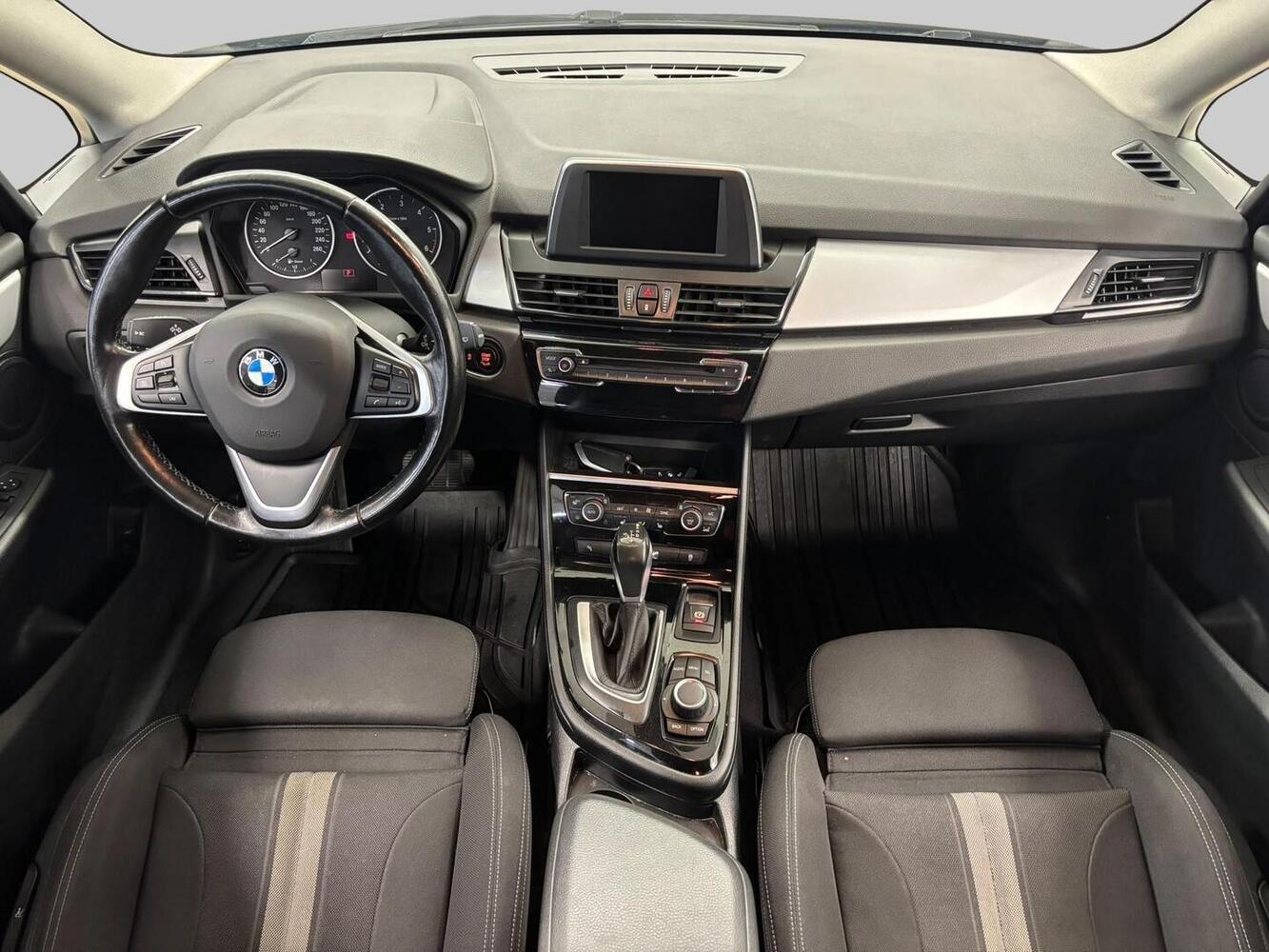 BMW 218 vaihtoauto