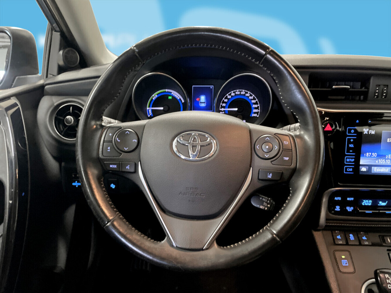 Toyota Auris vaihtoauto