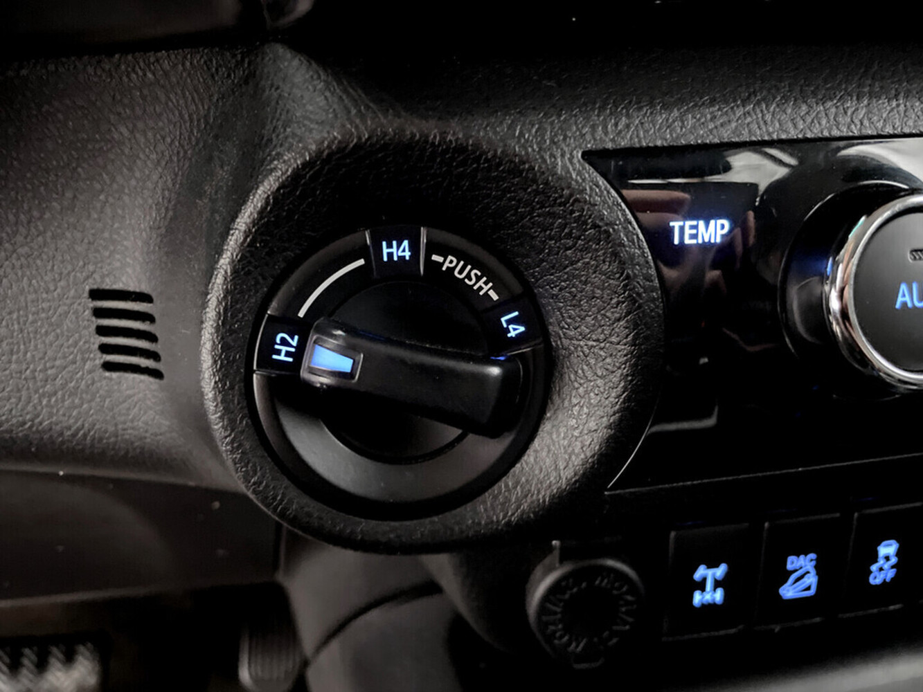 Toyota Hilux vaihtoauto