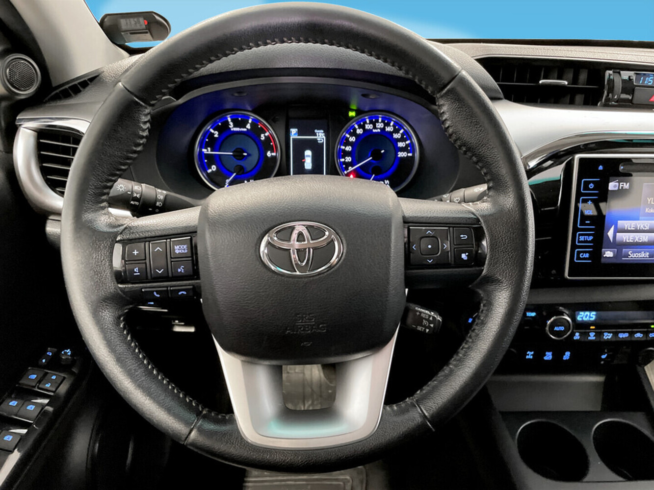 Toyota Hilux vaihtoauto