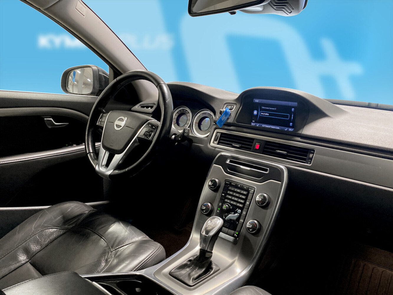 Volvo V70 vaihtoauto