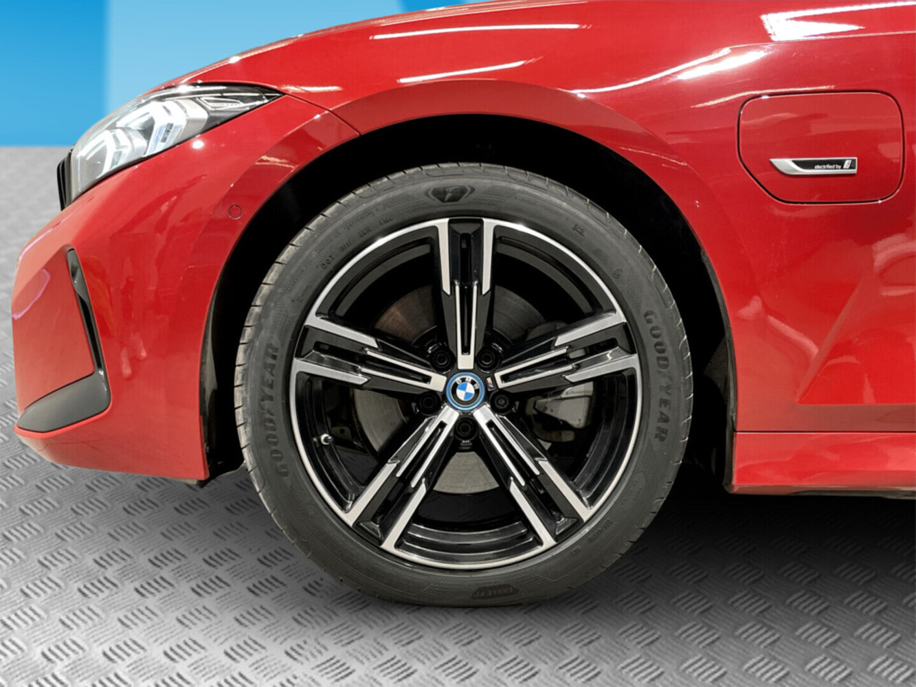 BMW 330 vaihtoauto