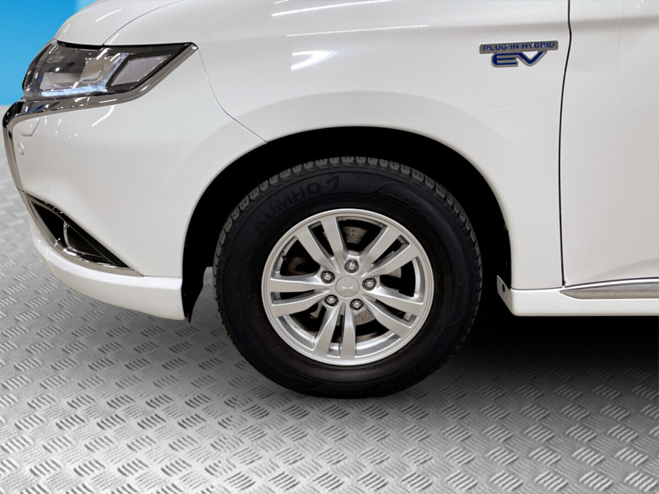 Mitsubishi Outlander PHEV vaihtoauto