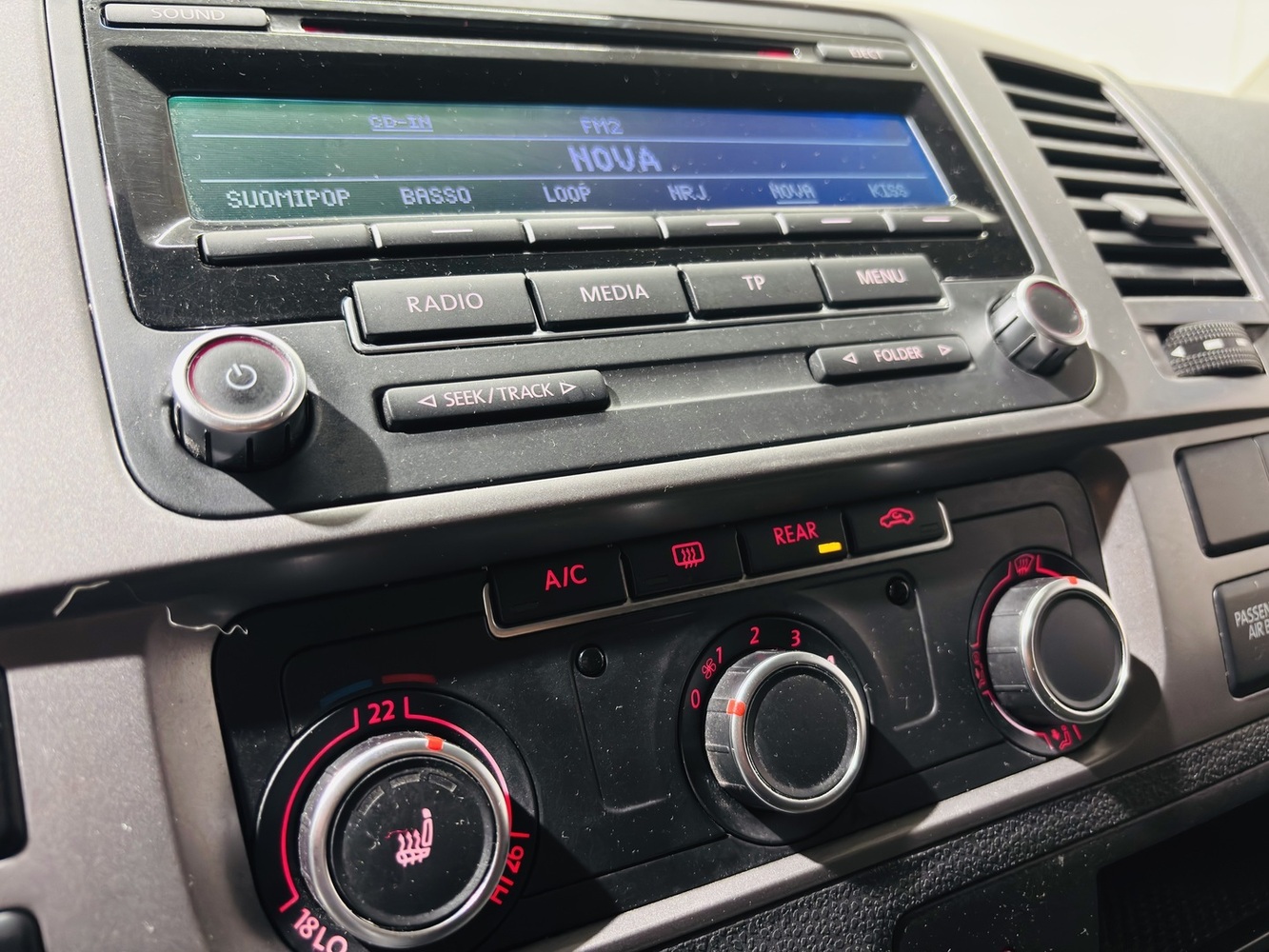 Volkswagen Caravelle vaihtoauto