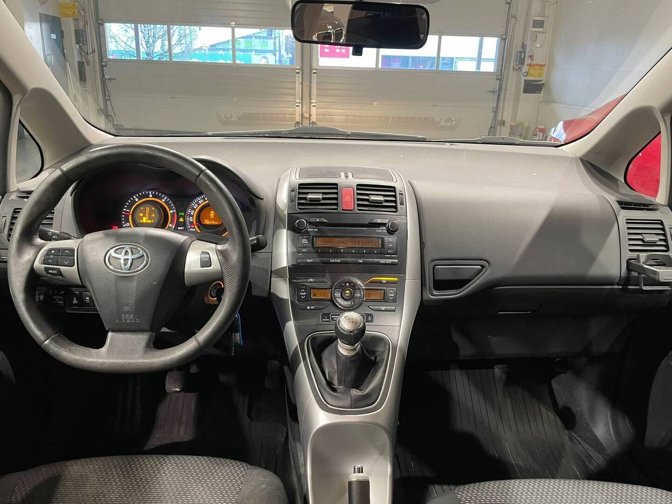 Toyota Auris vaihtoauto