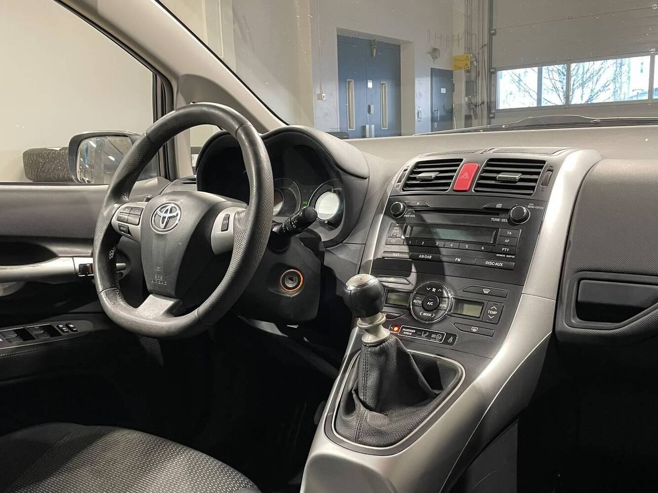 Toyota Auris vaihtoauto