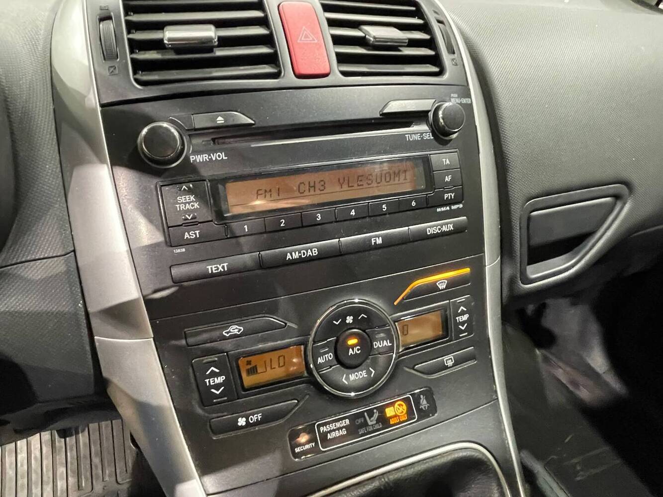 Toyota Auris vaihtoauto