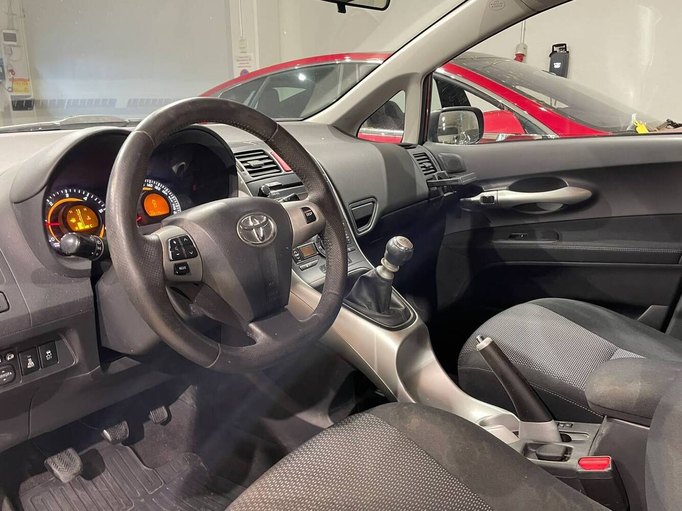 Toyota Auris vaihtoauto