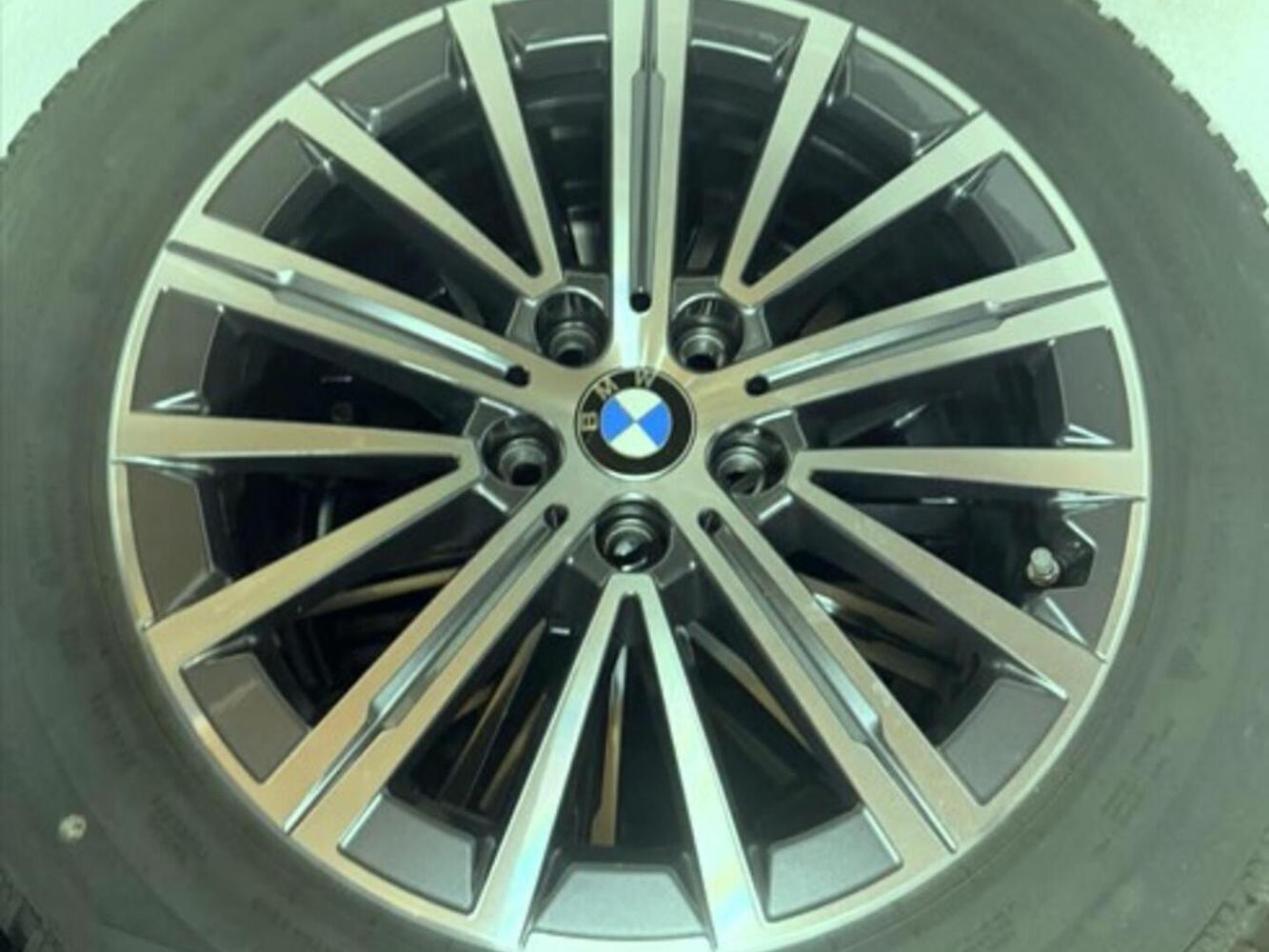 BMW iX1 vaihtoauto