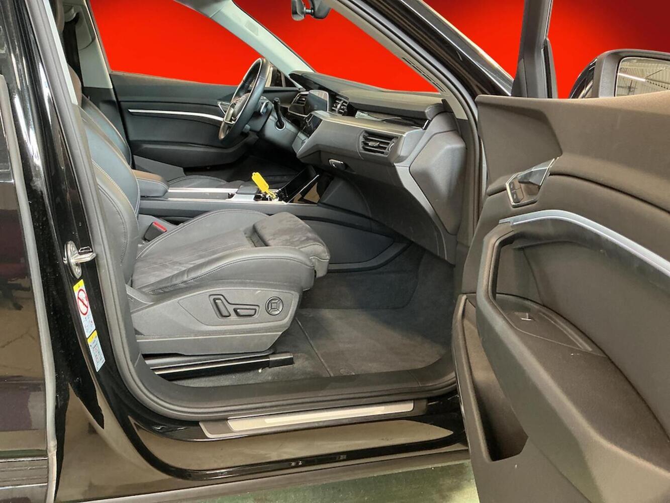 Audi Q8 e-tron vaihtoauto