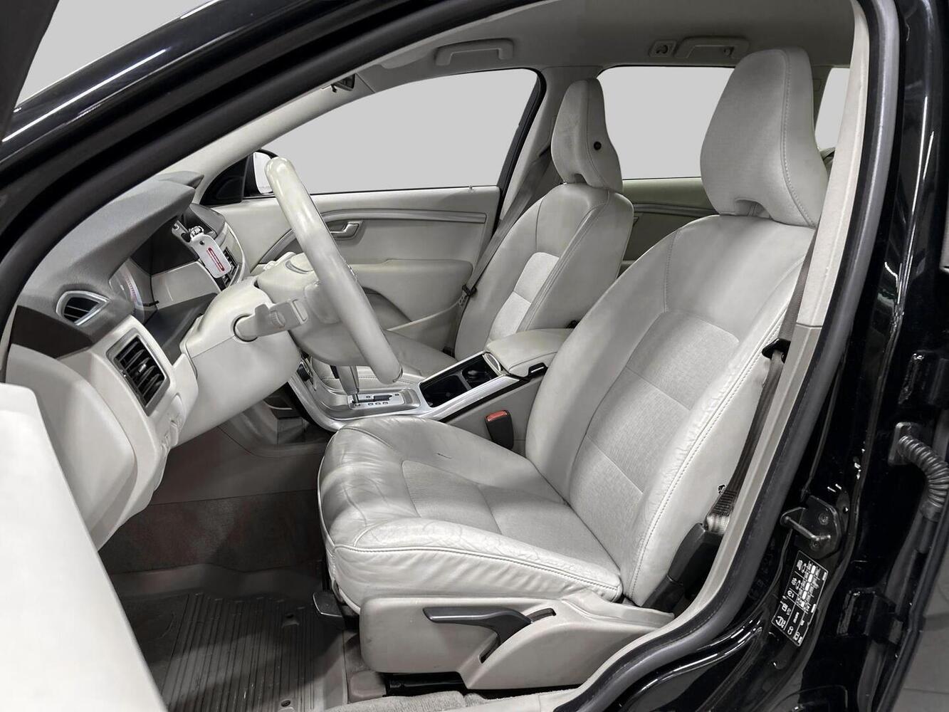 Volvo V70 vaihtoauto