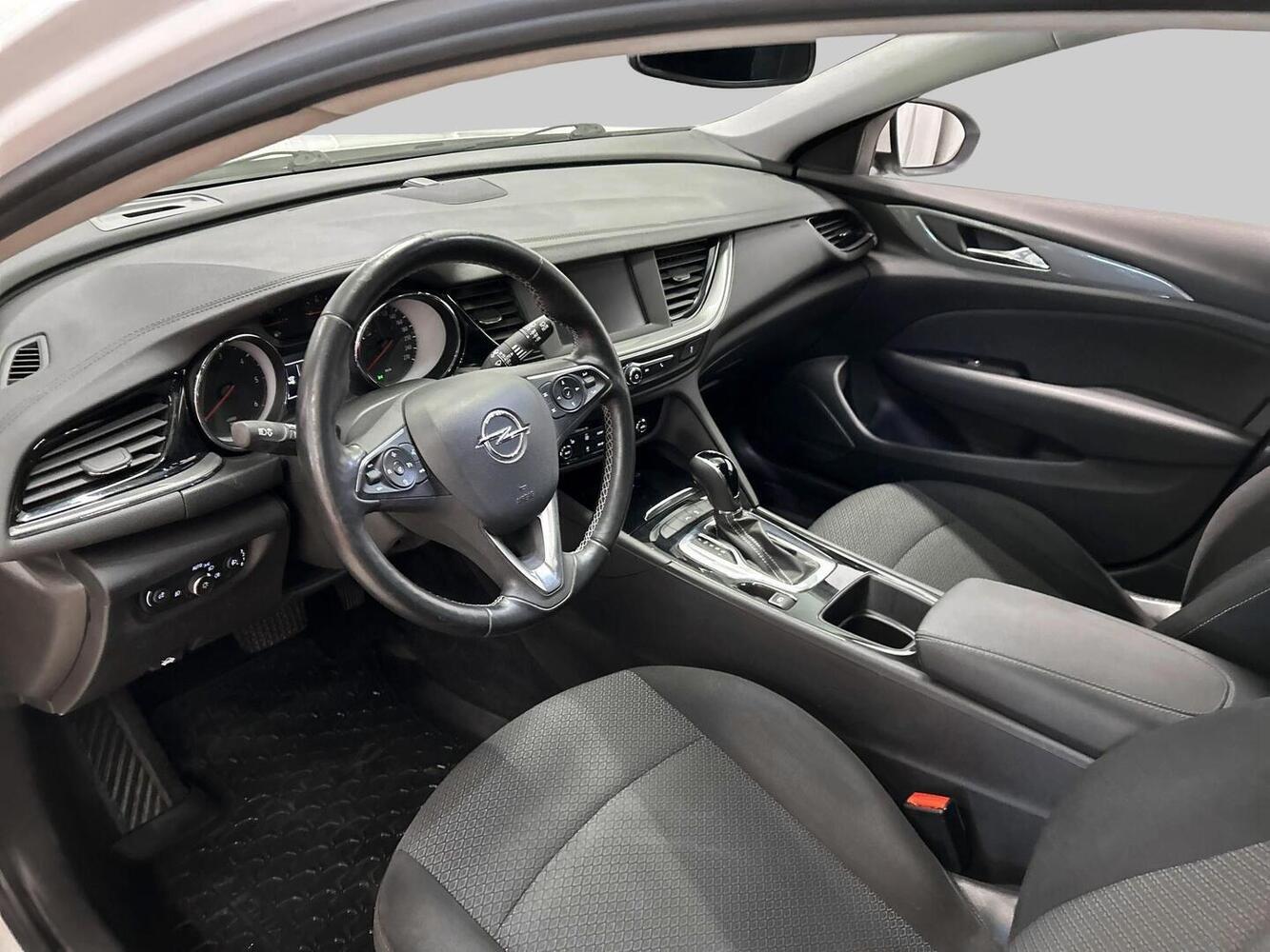 Opel Insignia vaihtoauto