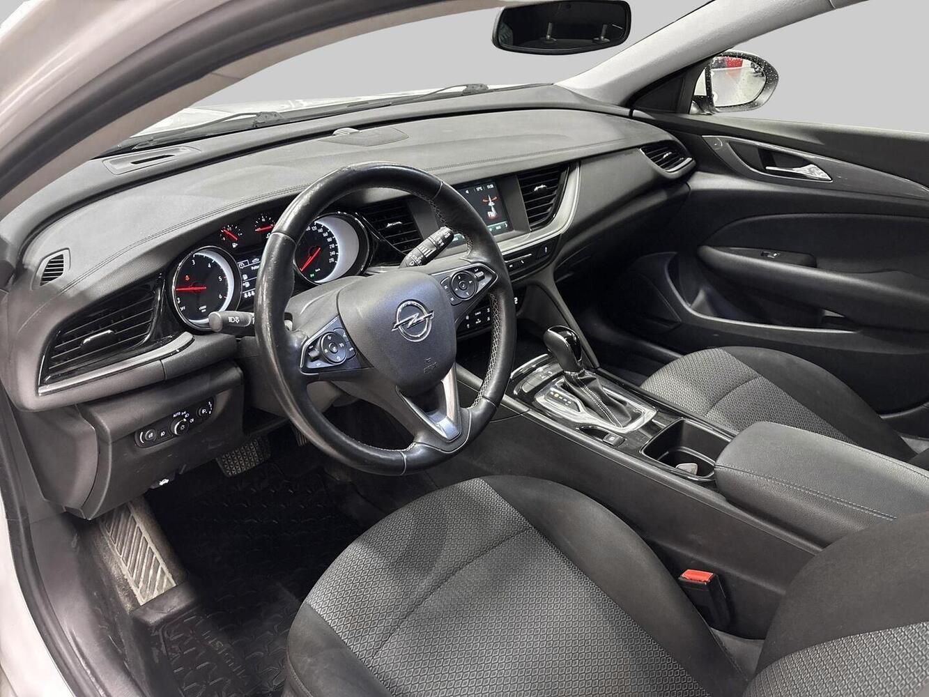 Opel Insignia vaihtoauto