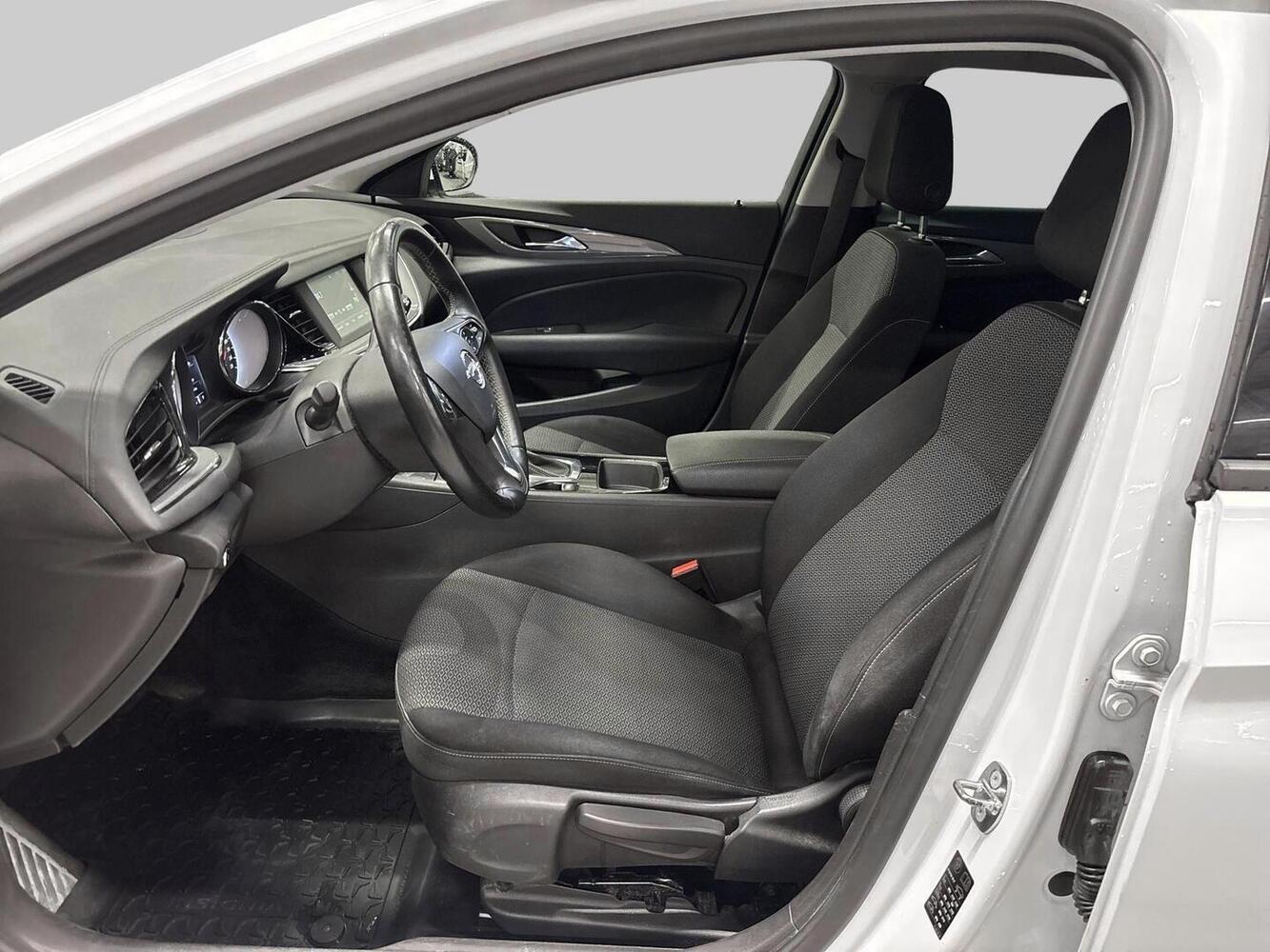 Opel Insignia vaihtoauto