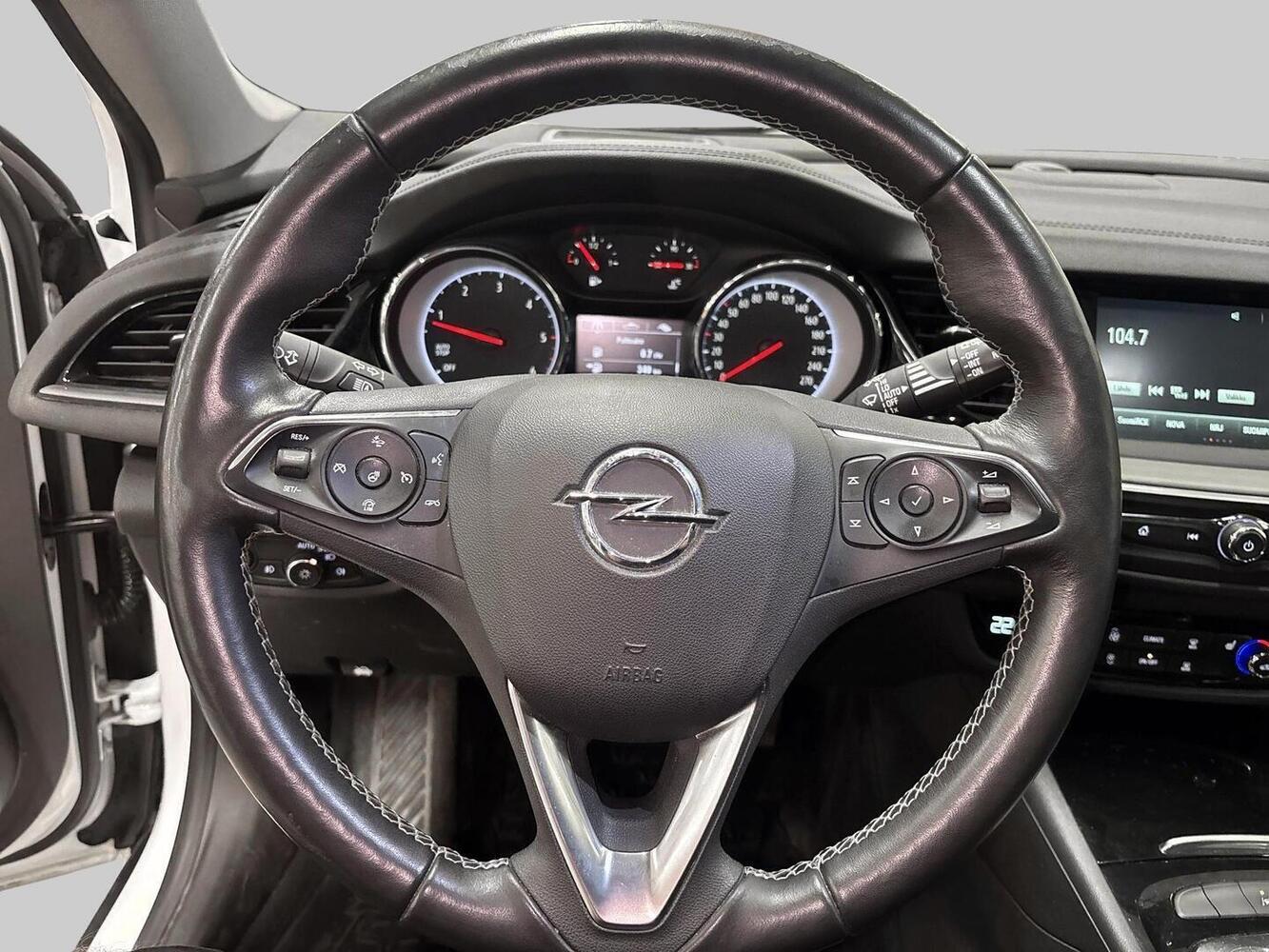 Opel Insignia vaihtoauto