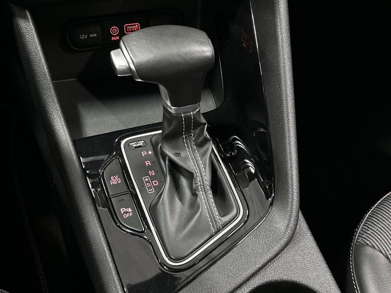 Kia Niro plug-in vaihtoauto