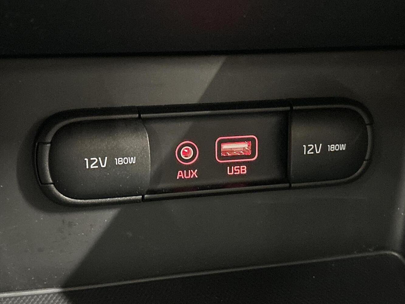 Kia Niro plug-in vaihtoauto